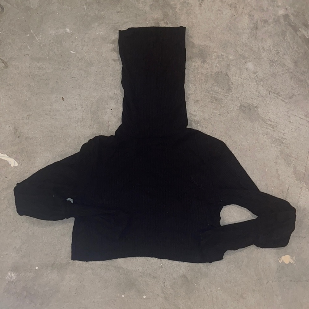 Joah Brown Cropped Long Sleeve